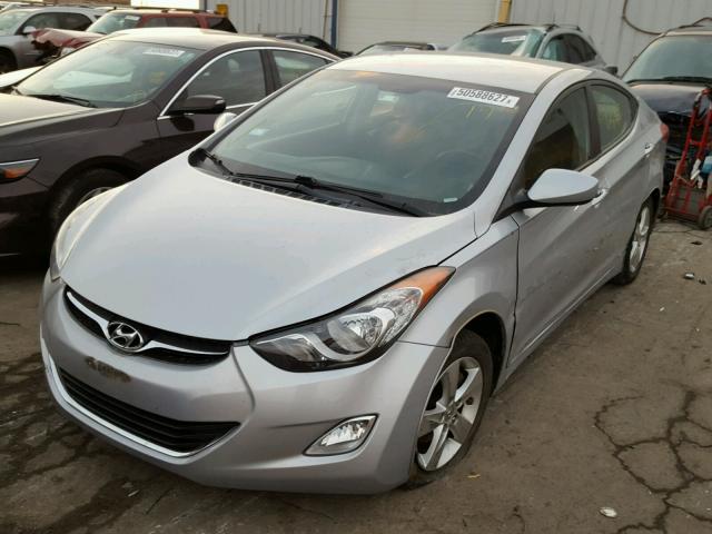 5NPDH4AEXCH063819 - 2012 HYUNDAI ELANTRA GL SILVER photo 2