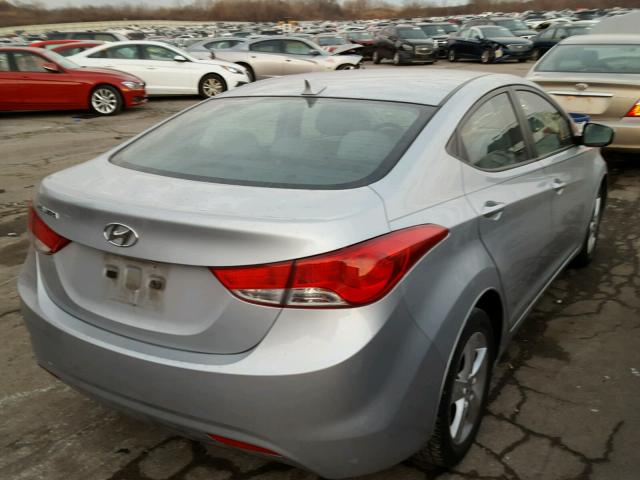 5NPDH4AEXCH063819 - 2012 HYUNDAI ELANTRA GL SILVER photo 4