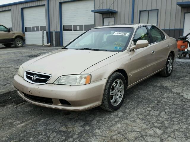 19UUA5667YA040963 - 2000 ACURA 3.2TL GOLD photo 2