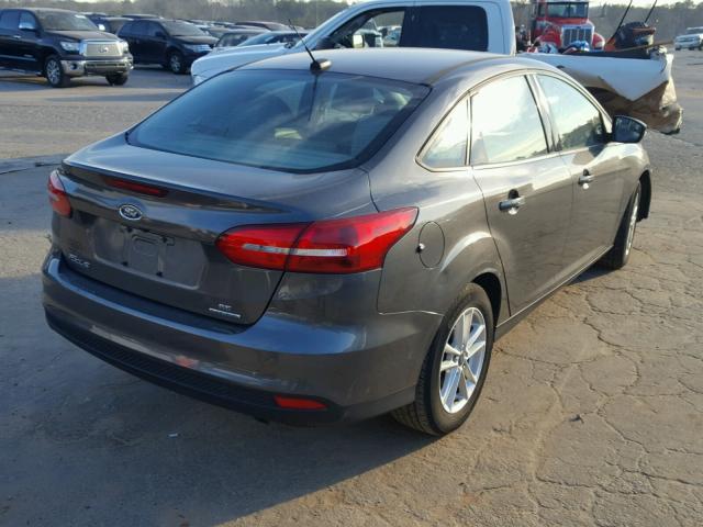 1FADP3F23FL297902 - 2015 FORD FOCUS SE GRAY photo 4