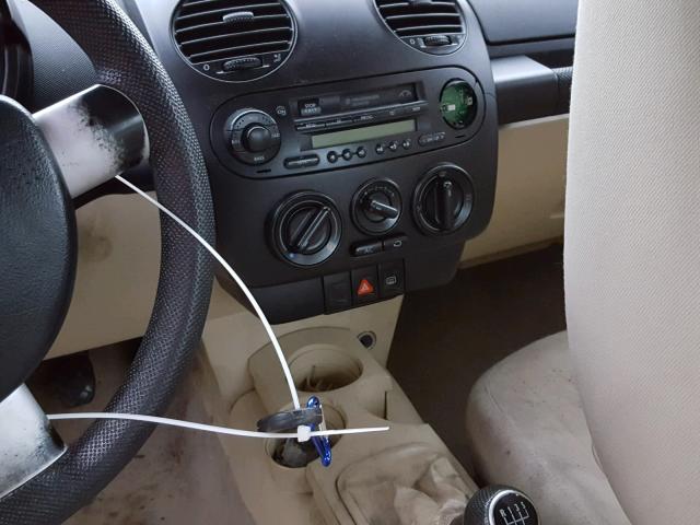 3VWBA21C4XM458865 - 1999 VOLKSWAGEN NEW BEETLE 黑色 照片 9