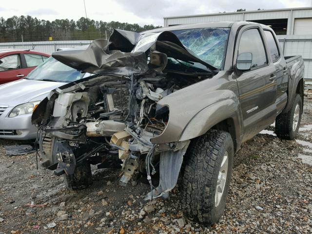 3TMLU4EN0AM049677 - 2010 TOYOTA TACOMA DOU BROWN photo 2