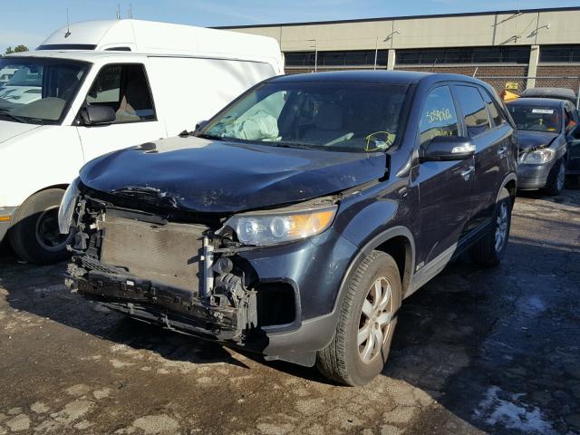 5XYKTDA68CG240079 - 2012 KIA SORENTO BA BLUE photo 2