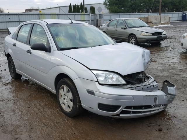 1FAFP34N47W270052 - 2007 FORD FOCUS ZX4 SILVER photo 1