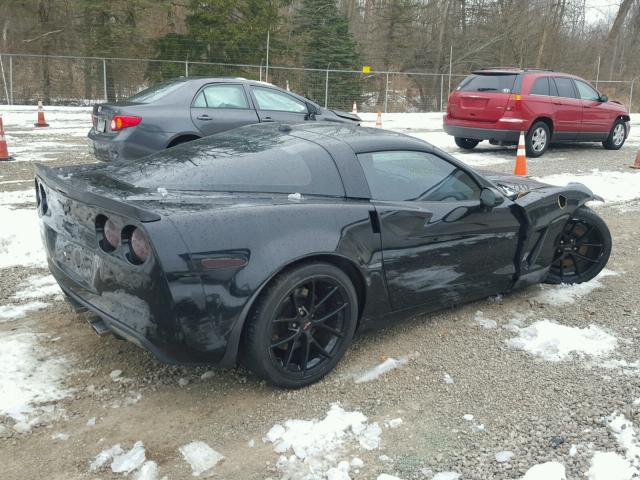 1G1YY24UX55114286 - 2005 CHEVROLET CORVETTE BLACK photo 4