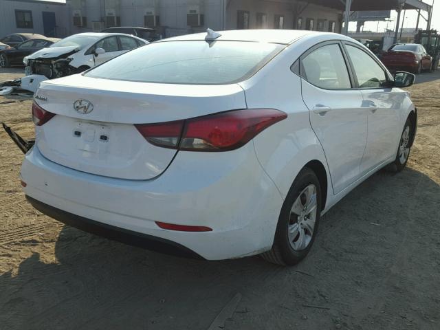 5NPDH4AE3GH765051 - 2016 HYUNDAI ELANTRA SE WHITE photo 4