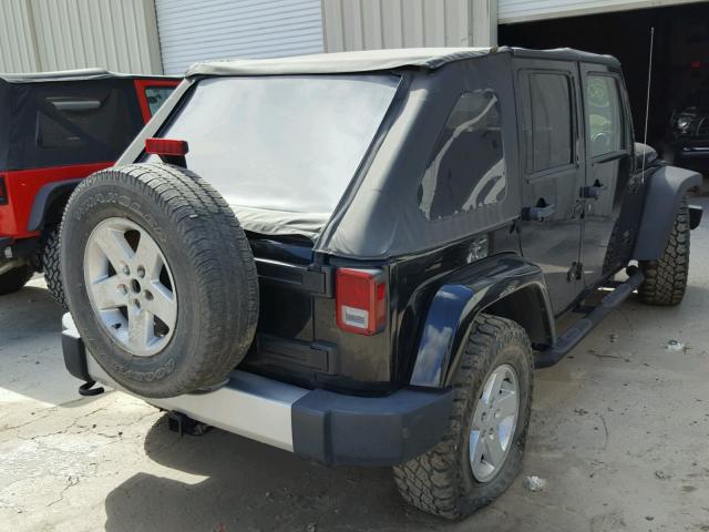 1C4HJWEGXDL639435 - 2013 JEEP WRANGLER U BLACK photo 4