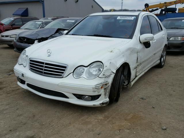 WDBRF40J35F649803 - 2005 MERCEDES-BENZ C 230K SPO WHITE photo 2