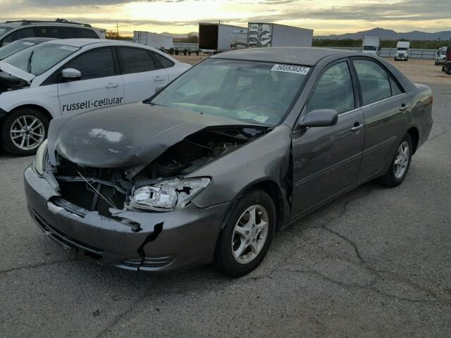 4T1BE32K13U699268 - 2003 TOYOTA CAMRY LE GRAY photo 2