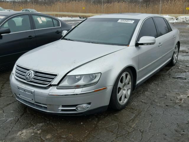 WVWAF63D448010736 - 2004 VOLKSWAGEN PHAETON 4. SILVER photo 2