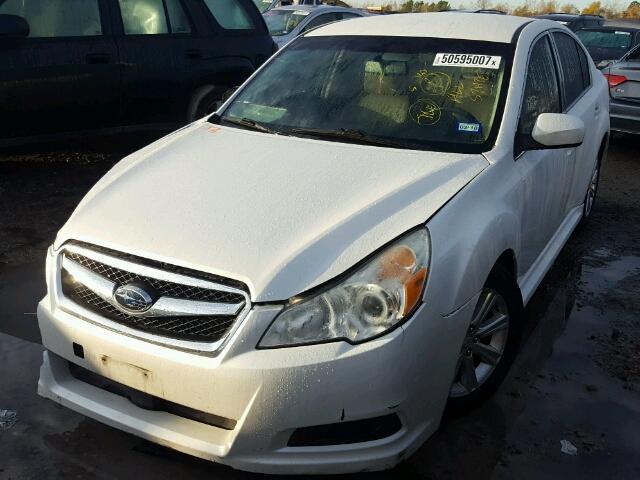 4S3BMCC69A3220543 - 2010 SUBARU LEGACY 2.5 WHITE photo 2