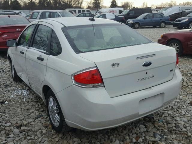 1FAHP35N59W112295 - 2009 FORD FOCUS SE WHITE photo 3