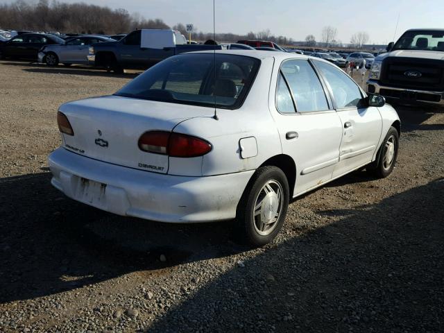 1G1JF5246W7208277 - 1998 CHEVROLET CAVALIER L WHITE photo 4