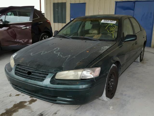 4T1BG28K7XU424778 - 1999 TOYOTA CAMRY CE GREEN photo 2