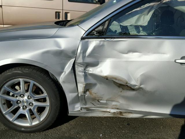 1G11D5SR7DF306111 - 2013 CHEVROLET MALIBU 1LT SILVER photo 9