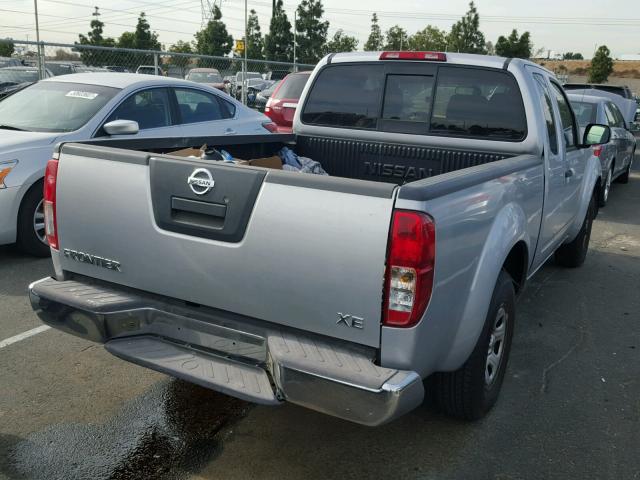 1N6BD06T47C422857 - 2007 NISSAN FRONTIER K SILVER photo 4