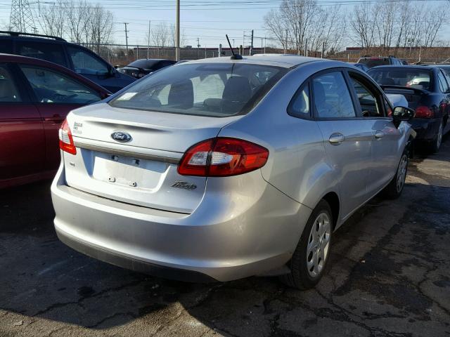 3FADP4BJ9DM149767 - 2013 FORD FIESTA SE SILVER photo 4