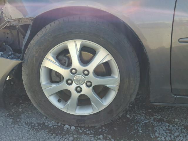 4T1BF32K95U595739 - 2005 TOYOTA CAMRY LE ნაცრისფერი ფოტო 9