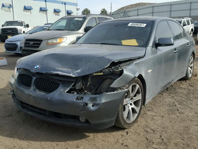 WBANB33514B112239 - 2004 BMW 545 I GRAY photo 2