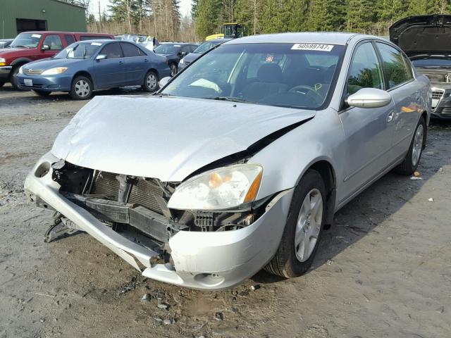 1N4AL11D22C253427 - 2002 NISSAN ALTIMA BAS SILVER photo 2