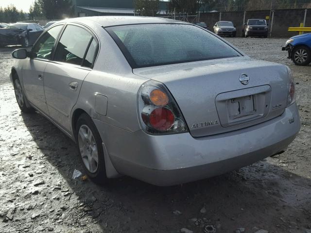 1N4AL11D22C253427 - 2002 NISSAN ALTIMA BAS SILVER photo 3