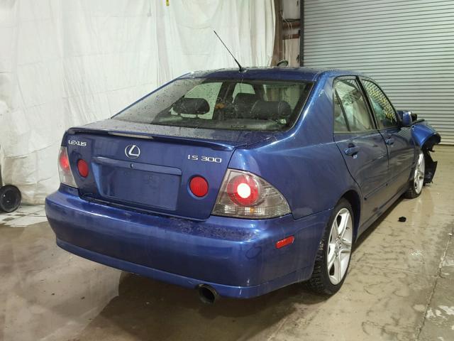 JTHBD192730078897 - 2003 LEXUS IS 300 BLUE photo 4