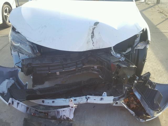 4T1BF1FK5HU451396 - 2017 TOYOTA CAMRY LE Weiß Foto 9