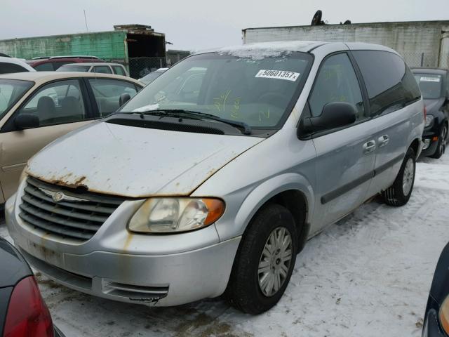 1A4GJ45R67B129203 - 2007 CHRYSLER TOWN & COU SILVER photo 2