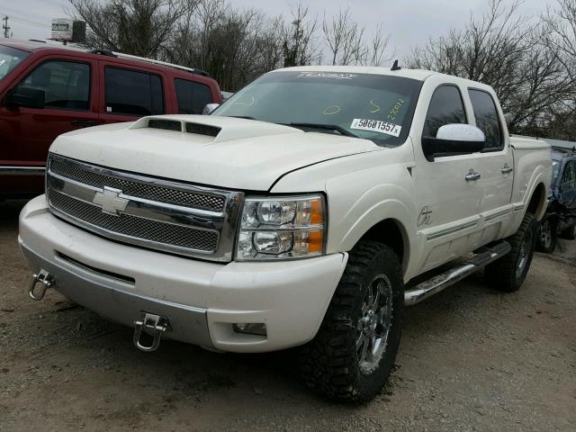 3GCUKSE29DG270072 - 2013 CHEVROLET SILVERADO CREAM photo 2