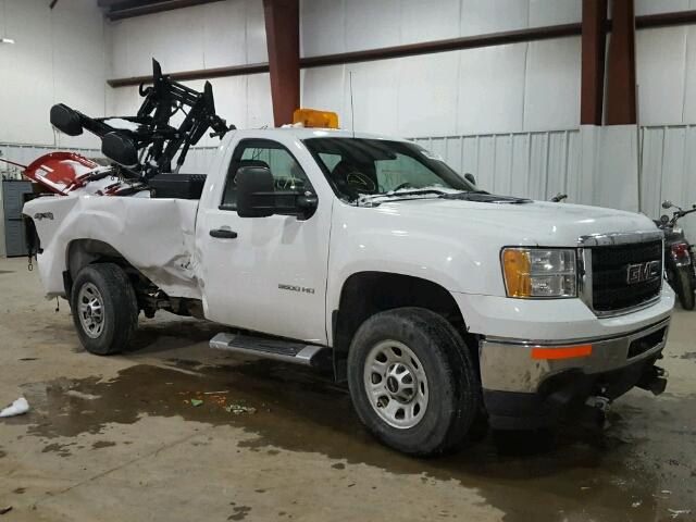 1GT022CG6CZ180096 - 2012 GMC SIERRA K35 WHITE photo 9