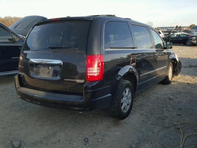 2A4RR8DX4AR480757 - 2010 CHRYSLER TOWN & COU BLACK photo 4