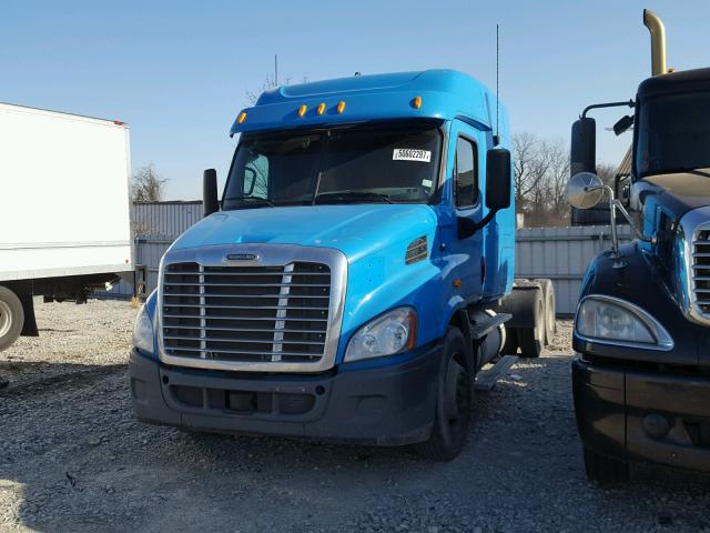 1FUJGHDV4CLBH5463 - 2012 FREIGHTLINER CASCADIA 1 BLUE photo 2