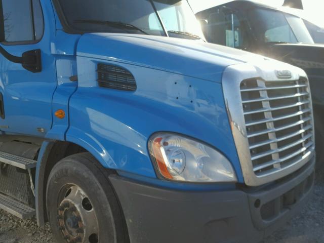 1FUJGHDV4CLBH5463 - 2012 FREIGHTLINER CASCADIA 1 BLUE photo 9