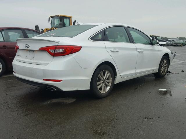 5NPE24AF4GH399910 - 2016 HYUNDAI SONATA SE WHITE photo 4