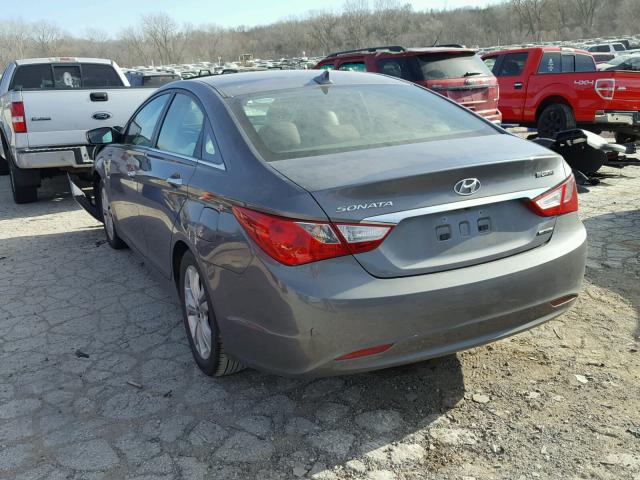 5NPEC4AC6BH275875 - 2011 HYUNDAI SONATA SE GRAY photo 3