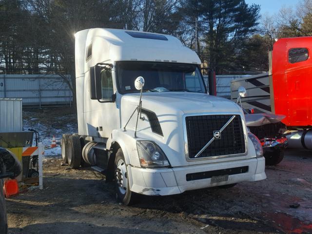 4V4NC9TH6CN537860 - 2012 VOLVO VN VNL WHITE photo 1