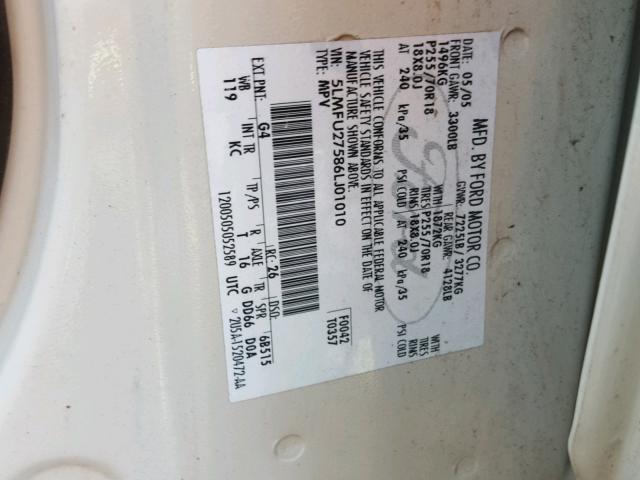 5LMFU27586LJ01010 - 2006 LINCOLN NAVIGATOR Biały zdjęcie 10