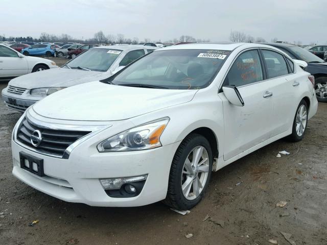 1N4AL3AP4DN459653 - 2013 NISSAN ALTIMA 2.5 WHITE photo 2