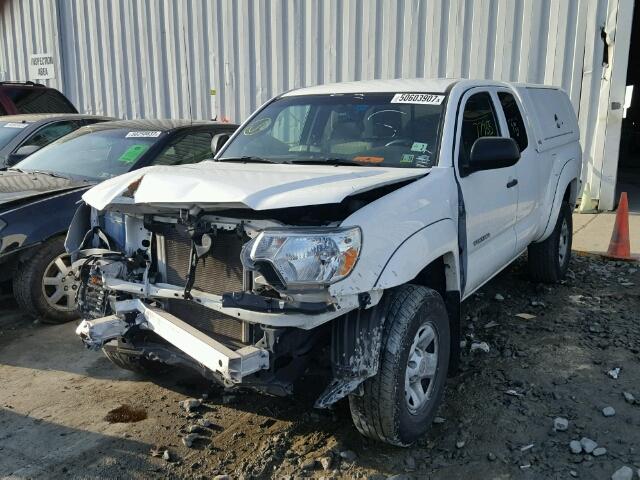 5TFTX4GN3DX024615 - 2013 TOYOTA TACOMA PRE WHITE photo 2