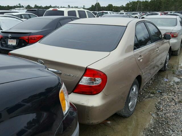 4T1BE32K62U071589 - 2002 TOYOTA CAMRY LE GOLD photo 4