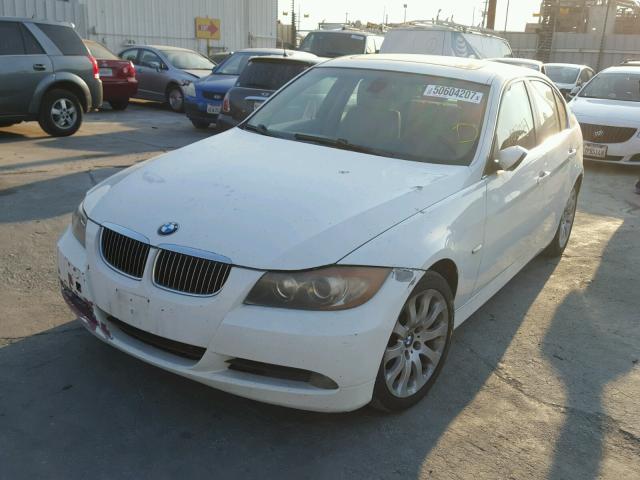 WBAVD33556KV62988 - 2006 BMW 330 XI WHITE photo 2