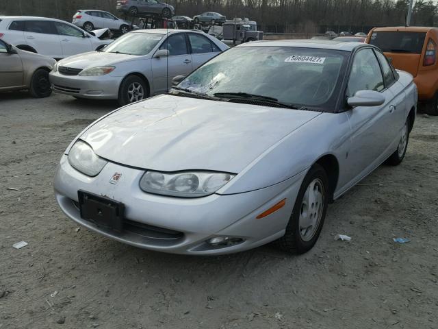 1G8ZR12782Z289313 - 2002 SATURN SC2 SILVER photo 2