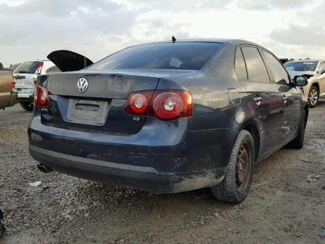 3VWJZ7AJXAM079845 - 2010 VOLKSWAGEN JETTA S GRAY photo 4