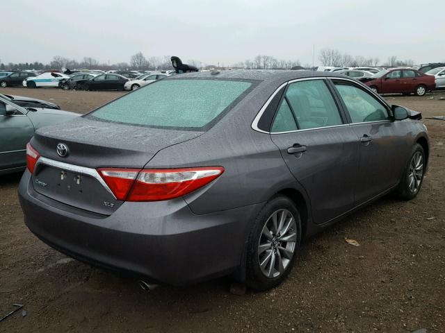 4T1BF1FK4FU887251 - 2015 TOYOTA CAMRY LE GRAY photo 4