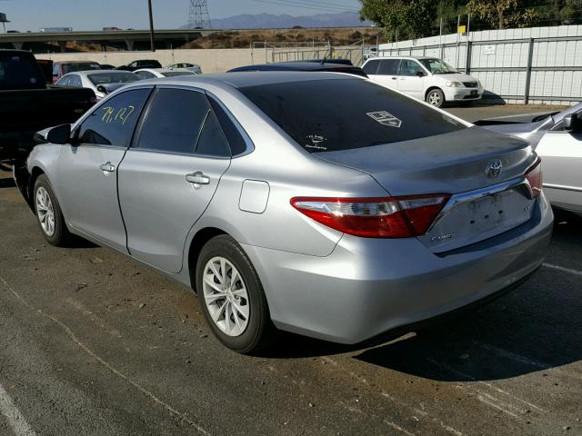 4T1BF1FK7FU965974 - 2015 TOYOTA CAMRY LE GRAY photo 3
