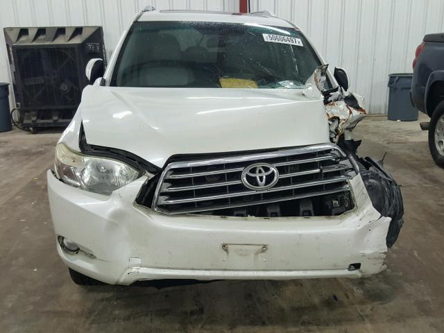 JTEDS42A482062425 - 2008 TOYOTA HIGHLANDER WHITE photo 7