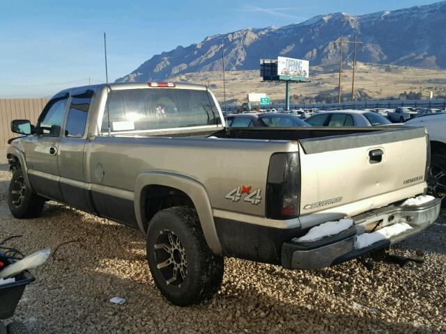 1GCGK29UXYE344783 - 2000 CHEVROLET SILVERADO GOLD photo 3