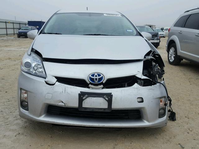 JTDKN3DU6B1380547 - 2011 TOYOTA PRIUS SILVER photo 9