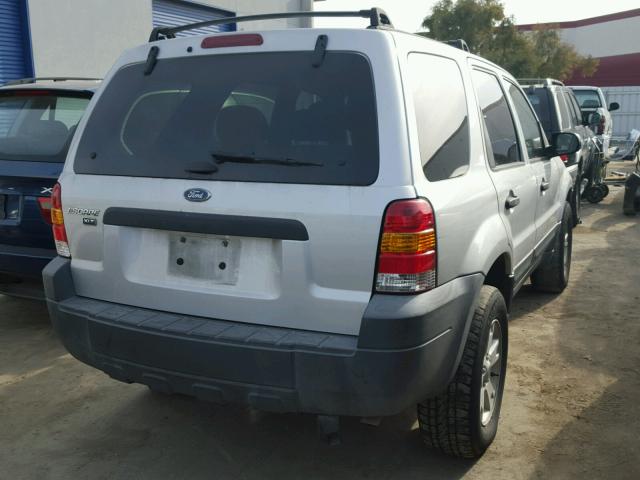 1FMYU03125KA87404 - 2005 FORD ESCAPE XLT GRAY photo 4