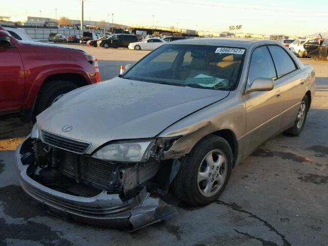 JT8BF22G0V0029047 - 1997 LEXUS ES 300 TAN photo 2